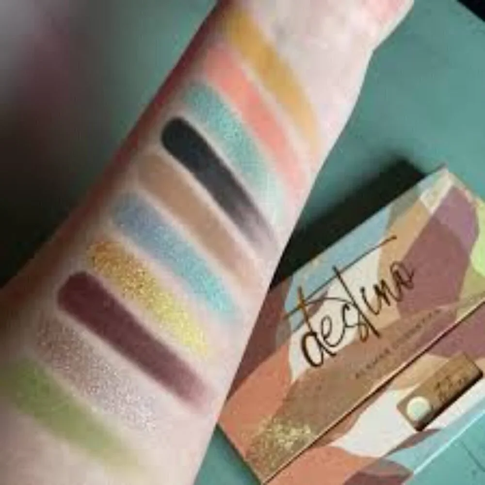 Destino Eyeshadow Palette 10 Shades